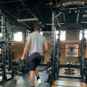 Meet your Posher, Alvaro